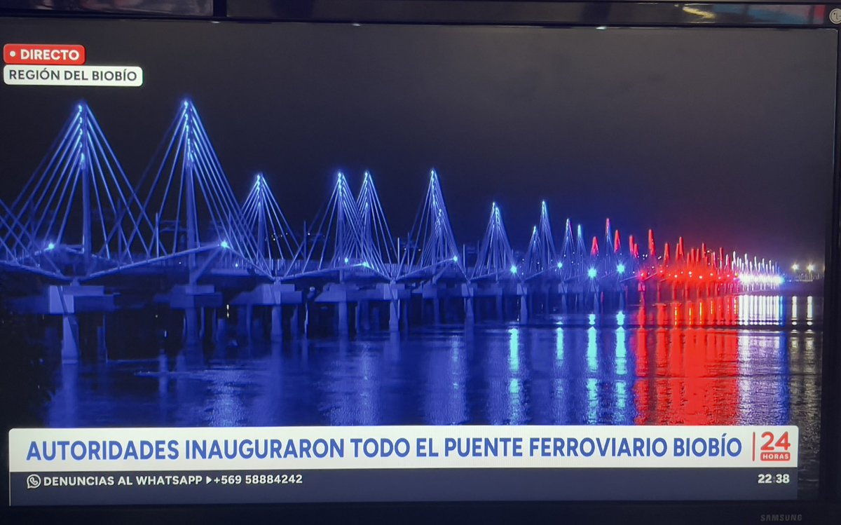k_ko2's tweet photo. 🚨 Último Minuto

#Boric lo hizo de nuevo. Sigue destruyendo el país, diría José Antonio Kast, pero lo cierto es que sigue mejorando la vida de los chilenos. Hoy se inauguró el puente ferroviario más largo de Chile, que conecta San Pedro de la Paz y Concepción. Posee dos vías para trenes de carga y pasajeros, fortaleciendo el transporte público regional y la capacidad de carga. Construido con tecnología avanzada, garantiza máxima seguridad y resistencia frente a eventos sísmicos.

Sin duda, una excelente noticia para los penquistas.

Matthei Comunista Jarita Julia Vial