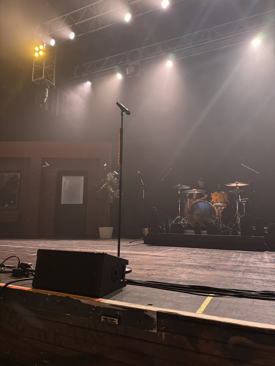 what do you mean he is gonna be right there.....