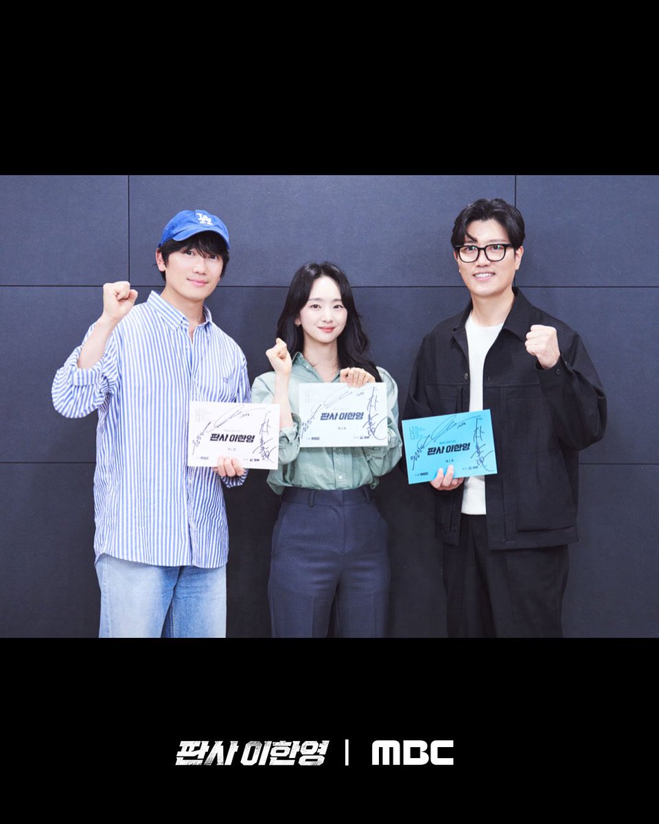 akumahanji's tweet image. #判事イハンヨン #チソン
リーディング写真♡
この後髪切ったのかな🤭