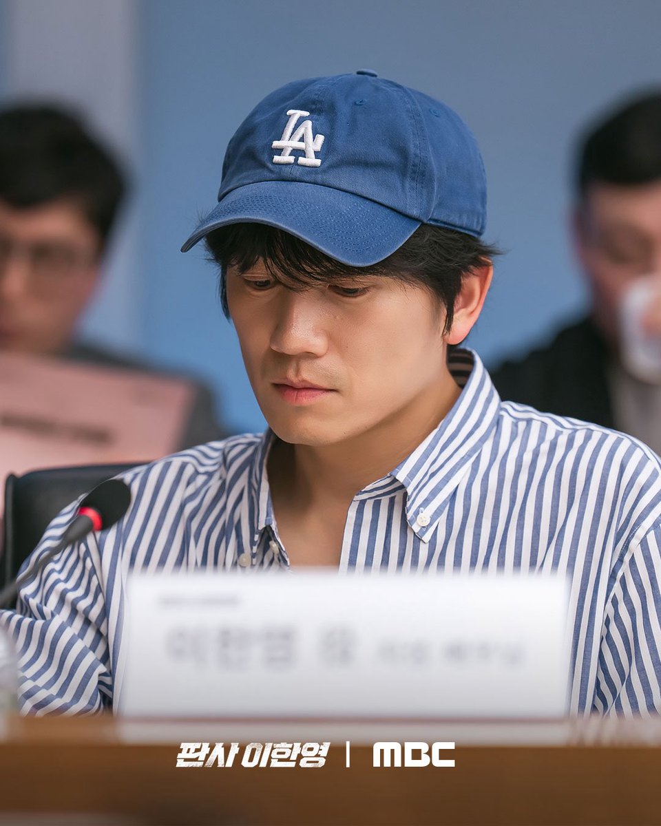 akumahanji's tweet image. #判事イハンヨン #チソン
リーディング写真♡
この後髪切ったのかな🤭