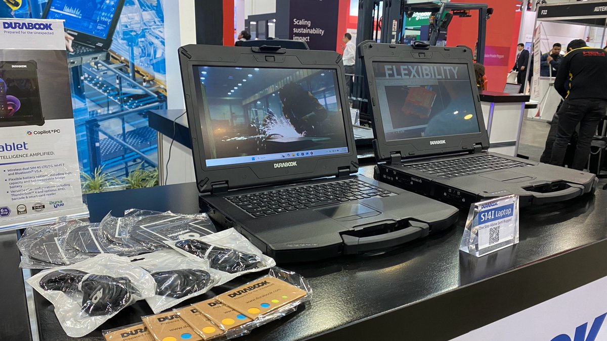 DURABOOK's tweet image. Durabook has landed at #ITM2025 🇲🇽!
Visit us at Centro Banamex, stand G24, and discover the new R10 Rugged Tablet — powered by Intel Core Ultra CPUs, built for AI-driven performance in the toughest environments.
#Durabook #RuggedTablet #AI #Industry40 #FieldService