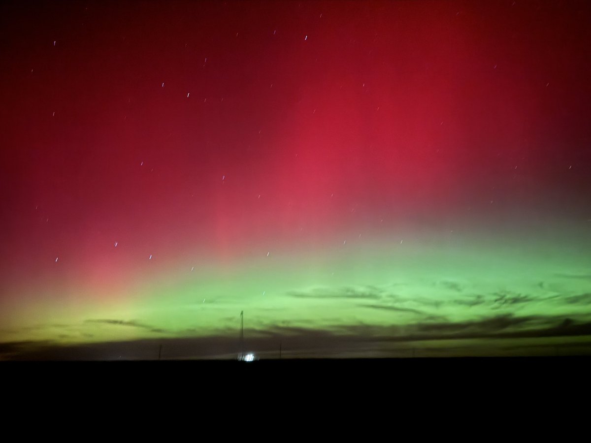 ScottLongmore's tweet photo. #NorthernLights #Aurora #wywx https://t.co/fHOz49bqh8