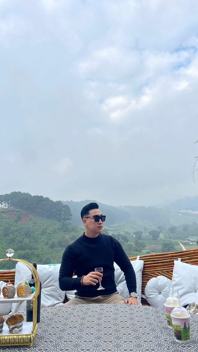 Traidepdanang's tweet image. Anh này ảnh ngon gì đâu á