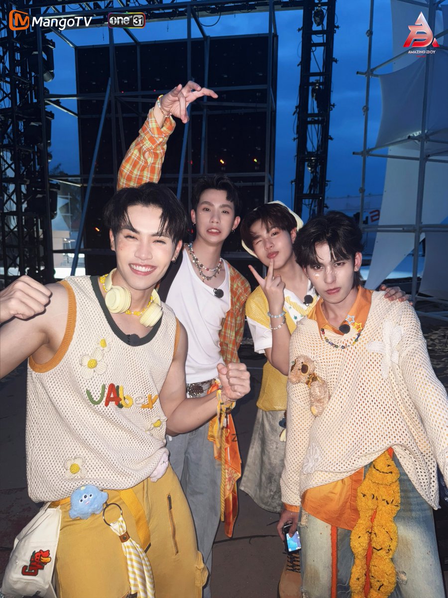 mgtv_amazingboy's tweet image. #AmazingBoyStage
📷 คลิปการแสดงการ PK ความนิยม Amazing Boy 
หยุดไว้ที่จุดเริ่มฝันของพวกเขา ✨
Cheetah&amp;amp;Yigao Fiat&amp;amp;Tongtong Guy&amp;amp;Sonson Marc&amp;amp;Pods&amp;amp;Ohm&amp;amp;Ultra

▶️ ทุกวันพุธ เวลา 22:30 น.｜ออนแอร์เวอร์ชันช่อง One31
▶️ ทุกวันพุธ เวลา 11:00 น.｜ออนแอร์เวอร์ชันช่อง MangoTV
▶️ ทุกวันอังคาร…