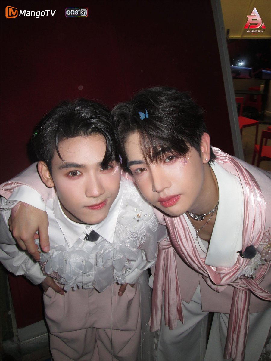 mgtv_amazingboy's tweet image. #AmazingBoyStage
📷 คลิปการแสดงการ PK ความนิยม Amazing Boy 
หยุดไว้ที่จุดเริ่มฝันของพวกเขา ✨
Cheetah&amp;amp;Yigao Fiat&amp;amp;Tongtong Guy&amp;amp;Sonson Marc&amp;amp;Pods&amp;amp;Ohm&amp;amp;Ultra

▶️ ทุกวันพุธ เวลา 22:30 น.｜ออนแอร์เวอร์ชันช่อง One31
▶️ ทุกวันพุธ เวลา 11:00 น.｜ออนแอร์เวอร์ชันช่อง MangoTV
▶️ ทุกวันอังคาร…