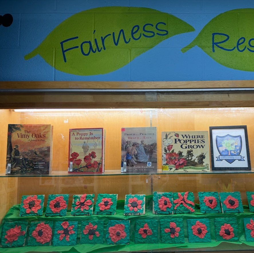 EduInvInspire's tweet photo. “A poppy is to remember.” ❤️
Our Kindie Ss created a collaborative handprint wreath with poppies to present at our Remembrance Day assembly this morning🌺
Students also made beautiful plasticine poppies with our prep coverage teacher. 🌸 @CHPSYRDSB https://t.co/2NNVMGAF8m