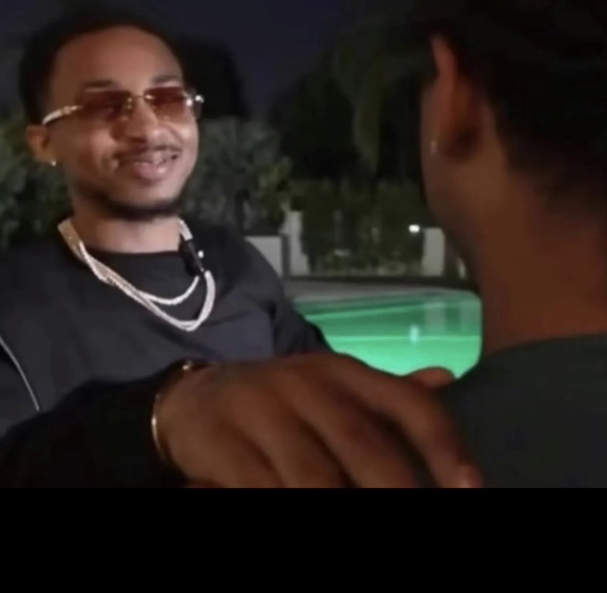 OnlyD33's tweet image. how mfs start conversatin’ after 6-7 shots in their system 💀😭😭