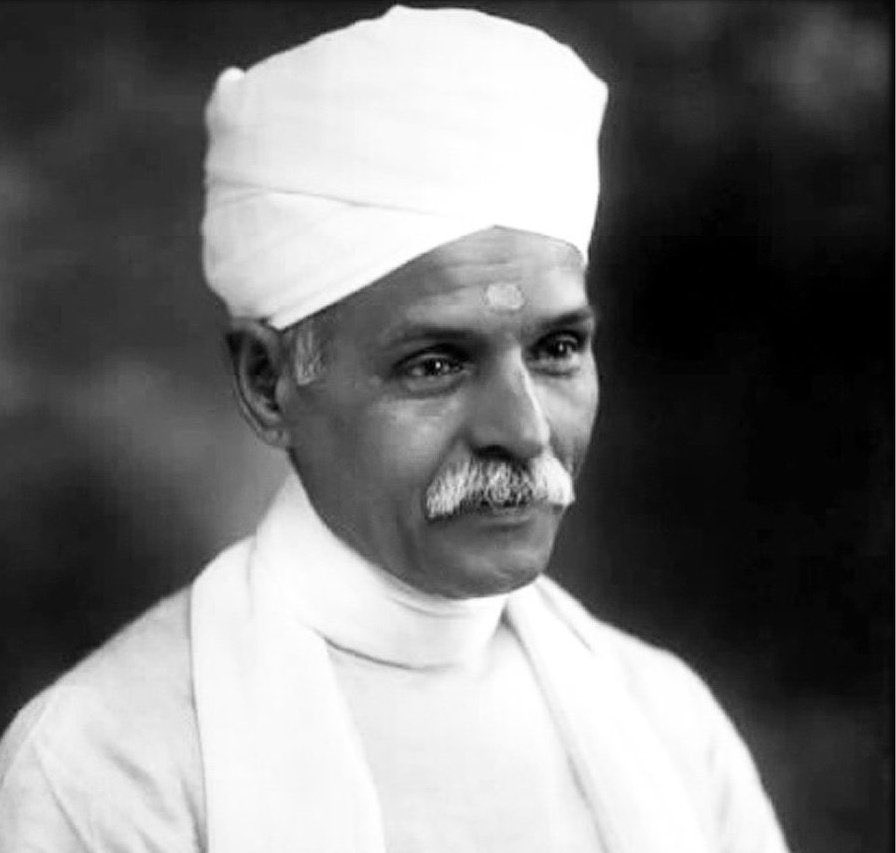 भारतीय स्वतंत्रता संग्राम सेनानी, कुशल राजनीतिज्ञ, शिक्षाविद् एवं प्रसिद्ध समाज सुधारक भारतरत्न पं० महामना मदनमोहन मालवीय जी की पुण्यतिथि पर उन्हें विनम्र श्रद्धांजलि। #MLAJewar 
#MadanMohanMalaviya