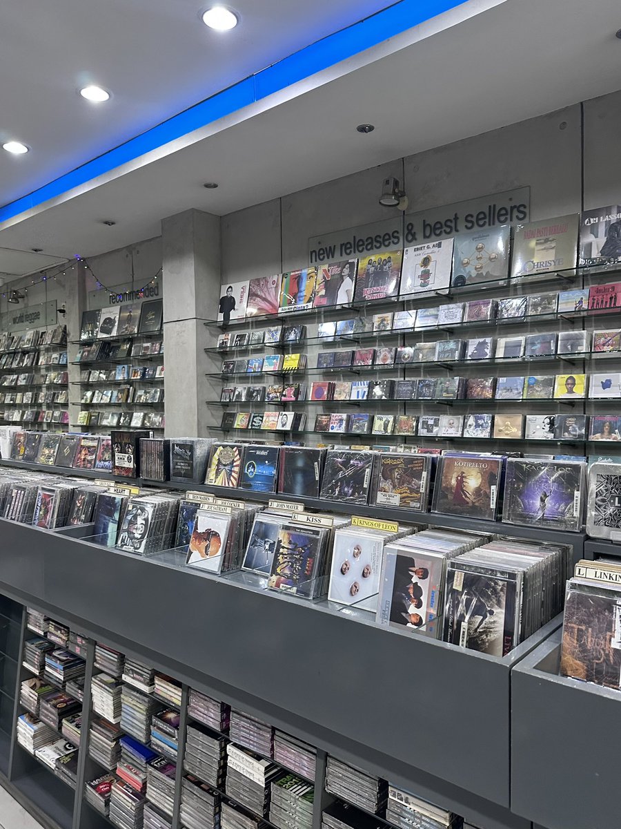 Dhea A Ayu tweet media