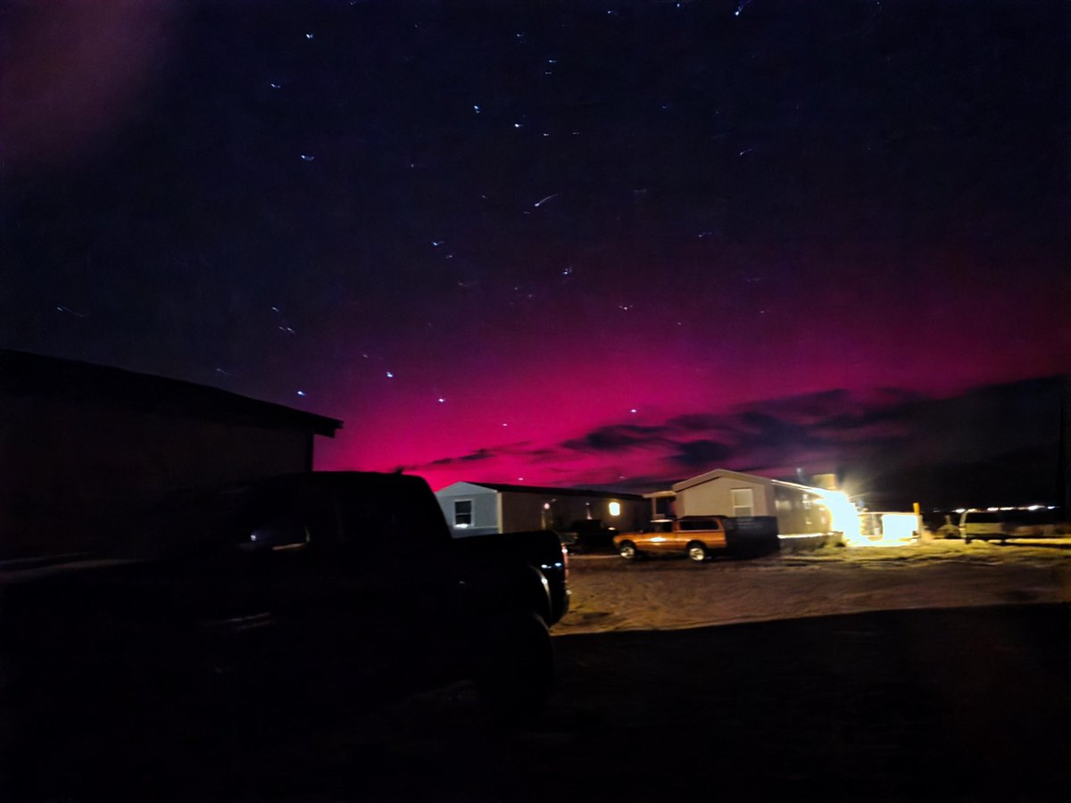 Northern lights visible in New Mexico tonight!
First picture: Tammy Malaney in Cimarron
Second picture: Michael Tafoya in Taos