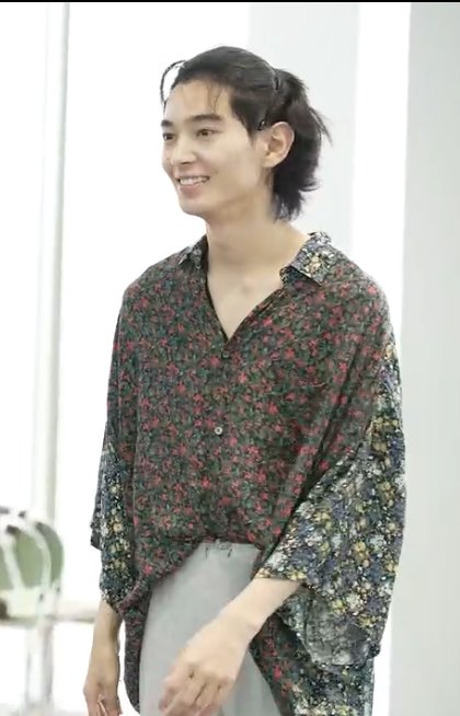 少年忍者 内村颯太 私服 着用モデル adidas トレーナー スウェット