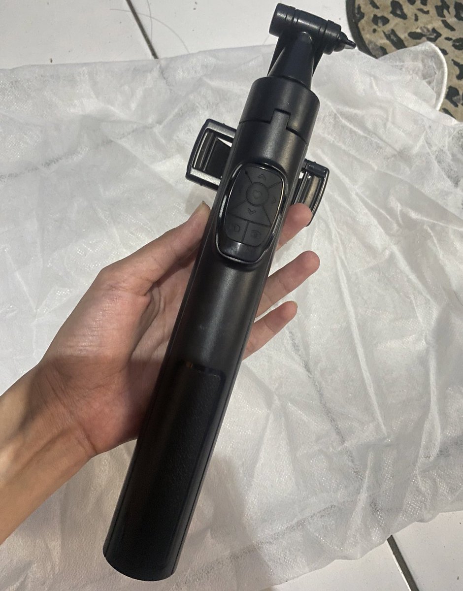 Sy. ✧ REST ✧ || @ after dm plis tweet media