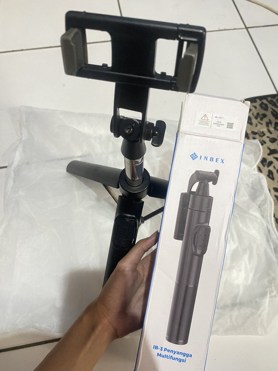 Sy. ✧ REST ✧ || @ after dm plis tweet media