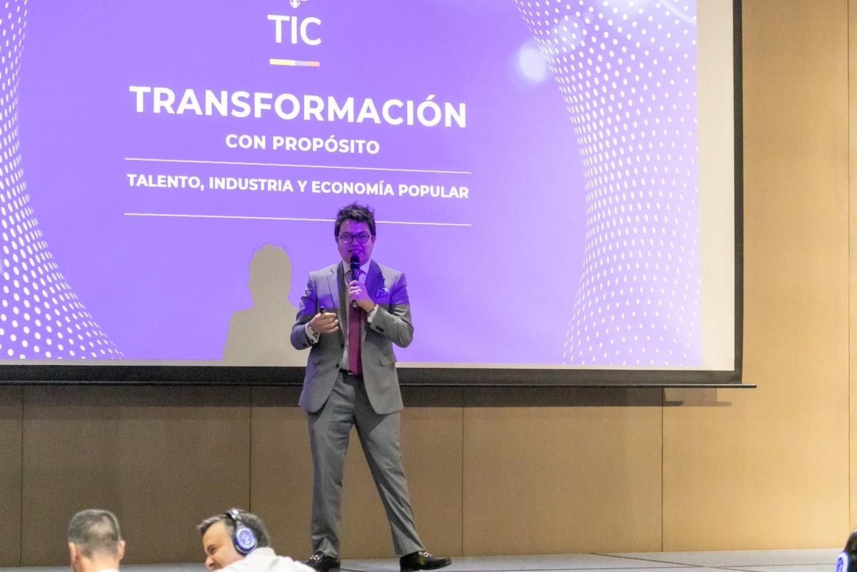 wilasanchezm's tweet image. Durante el 9° #EMBDATATECH 2025 compartí la conferencia “Transformación con propósito: talento, industria y economía digital”. 
Conversamos sobre cómo la tecnología, cuando se une al propósito y al talento, puede cerrar brechas y abrir caminos de desarrollo en cada región del…