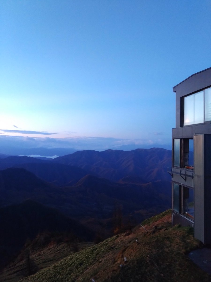 Sunmama15's tweet photo. ３度目の王ヶ頭ホテル
あいにくのお天気で星空もほぼ見れず富士山も見れずでしたが、ゆったり贅沢時間を満喫できました！
次こそは！とか、夏の景色は？とか、また訪れたい理由がここにはたくさんあります😊 https://t.co/9PJWSu4YjZ