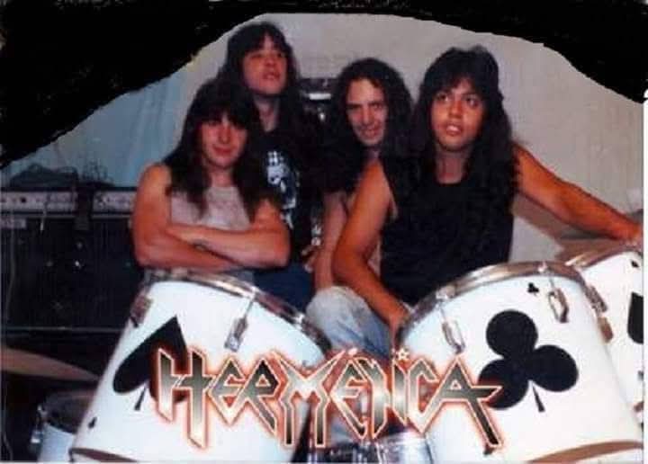 Hermética en alguno de sus primeros ensayos.