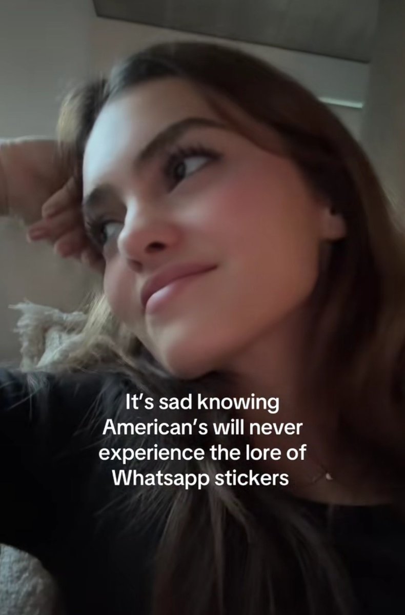 TsopelikXochime's tweet image. THIS IS SO REAL OMG😭 i wish some of you knew the horrors of finding out your friends made WhatsApp stickers of YOUR FACE taken from bad pictures in the worst angles possible without your knowledge lmao we do that all the time 😭✌🏾