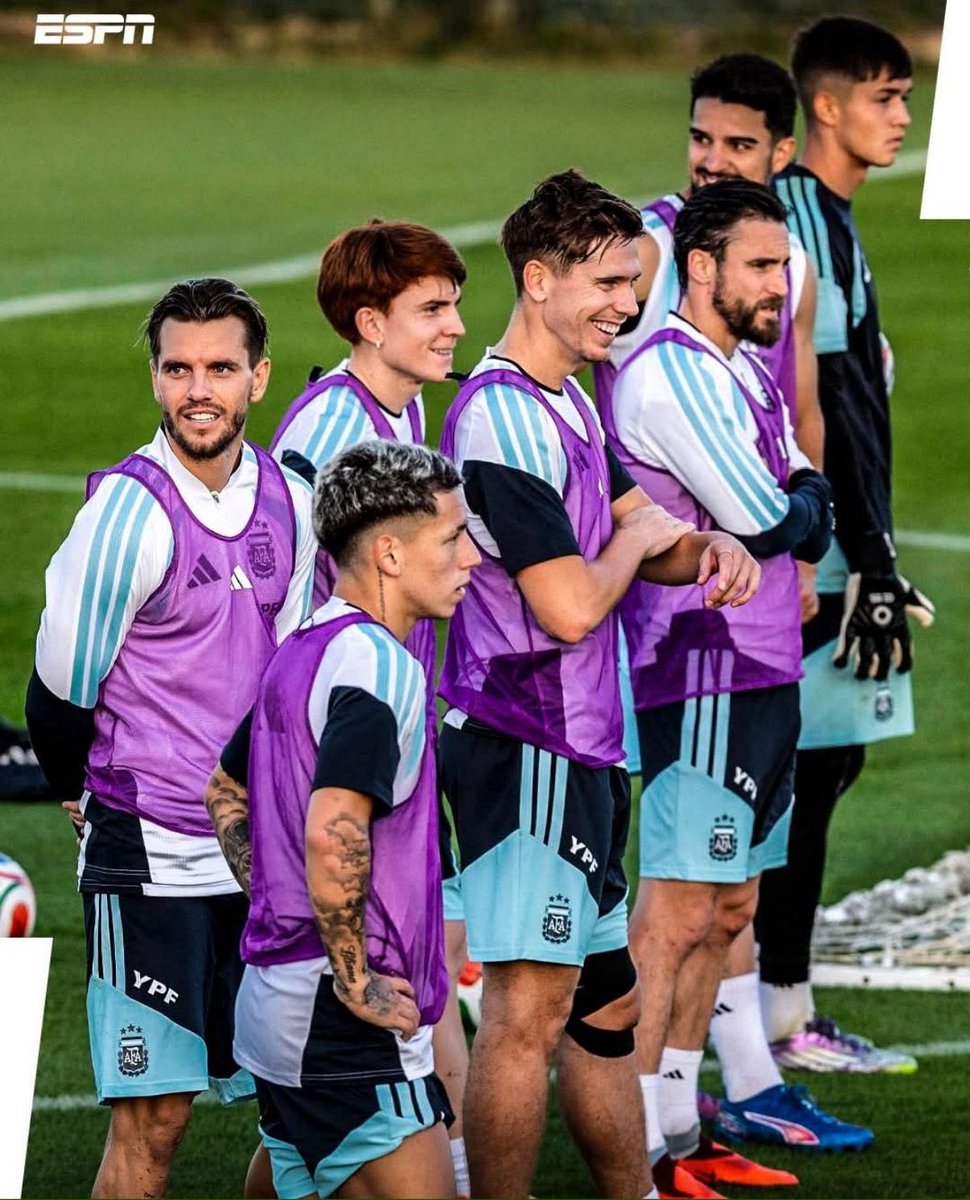 Qué lindo ver a Demián Talavera en medio de la hermosa <a href="/Argentina/">🇦🇷 Selección Argentina ⭐⭐⭐</a>. 

El arquero de #SanLorenzo está como sparring en Alicante. 

Es categoría 2007, de selección. Sin contrato