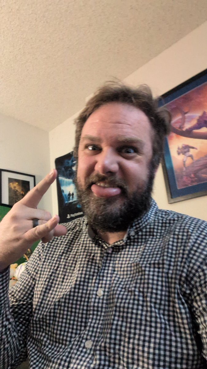 the_dizeezd's tweet image. Let&apos;s see how much stuff I can screw up in RE2 remake.

🔴 Live, link in bio!