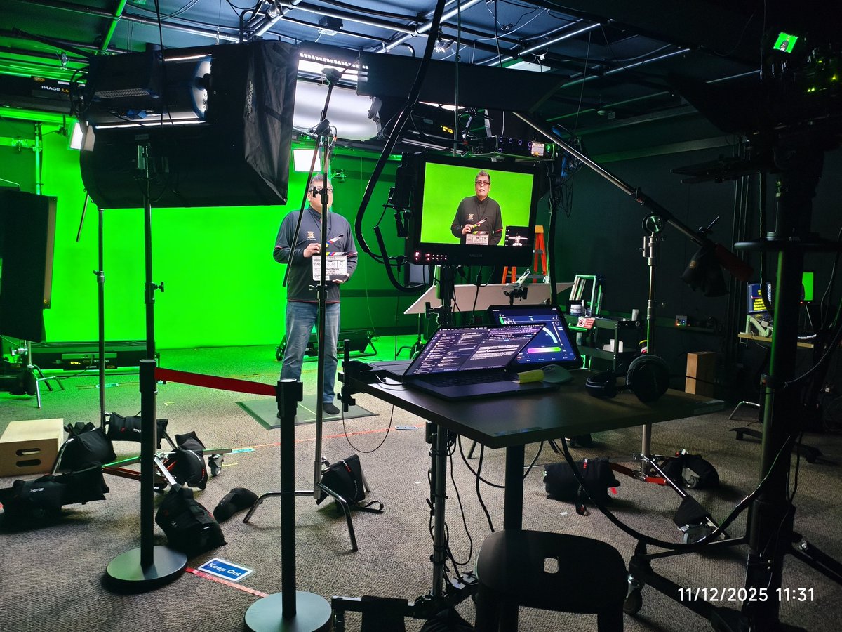 Rinatamu_ITDR's tweet image. #LinkedIn さんで #LinkedInLearning のオープニング撮影してました🎬