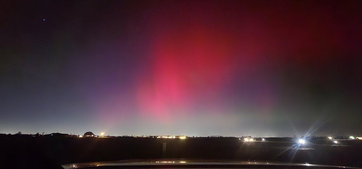 nmjameswilson's tweet image. Even light pollution in the KC Metro cannot spot the #northernlights wow! #aurora #KC #kansascity