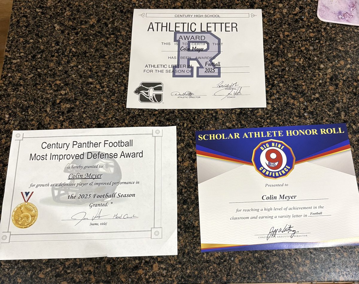 Finished my senior season as a 3-year letter winner, Big 9 Conference Scholar Athlete, and voted Most Improved on Defense by my teammates. Grateful for the growth and ready to keep building at the next level!

#StudentAthlete 
<a href="/OJW_Scouting/">PrepRedzone Oliver</a> <a href="/PrepRedzoneMN/">Prep Redzone Minnesota</a> <a href="/MNFBSpotlight/">MNFootballSpotlight</a>