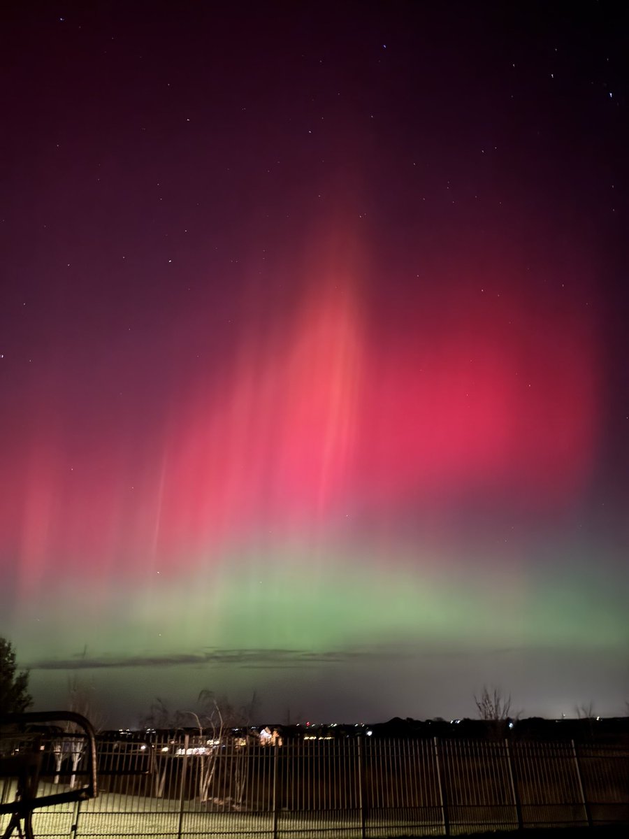 Northern lights are cookin’ tonight in Nebraska!! Never seen em this awesome!!