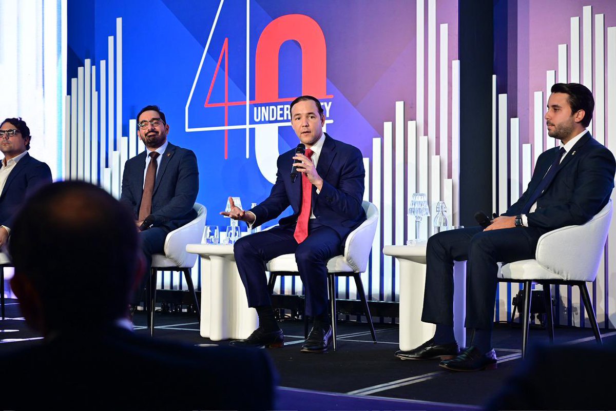 JohnnyPujols's tweet image. Agradezco a @RevistaMercado por la invitación al #40Under40 2025.

Conversamos sobre el reto de reconstruir la función pública de los partidos y recuperar la confianza ciudadana siendo un espacio de pensamiento y acción pública al servicio de la sociedad.

#Liderazgo…