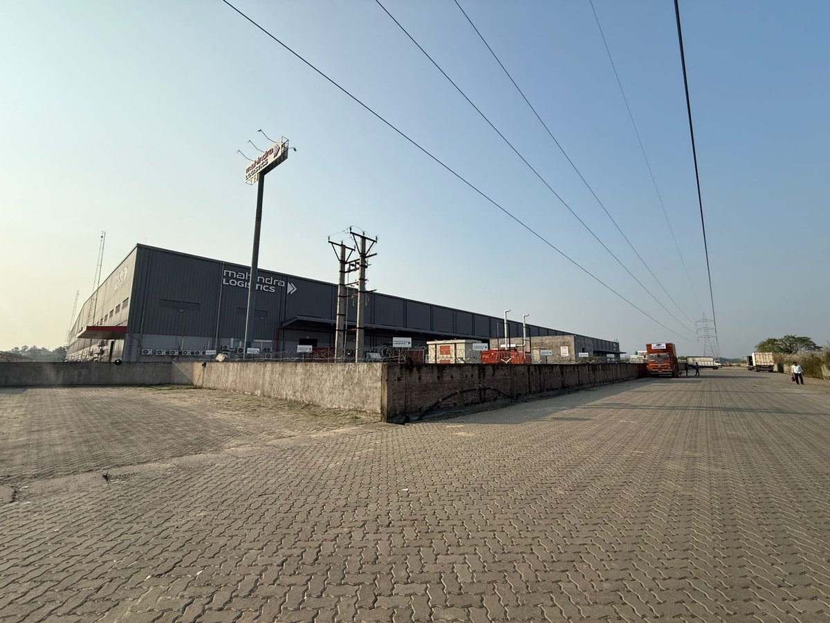 bengalwithrohit's tweet image. Mahindra Logistics leased 4.75 Lakh sqft of space at Ranihati near #Kolkata 

This deal is a built-to-suit facility successful advised by JLL India and the deal amounts to Rs 135 Cr Rent for 9.9 years Lease. 

#kolkata #howrah #kolkatagrowing #mahindralogistics #mahindra…