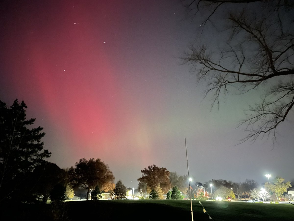 Jon_Winters's tweet photo. @marcusleshock @WGNNews Elgin, IL https://t.co/XmjABcaHj4