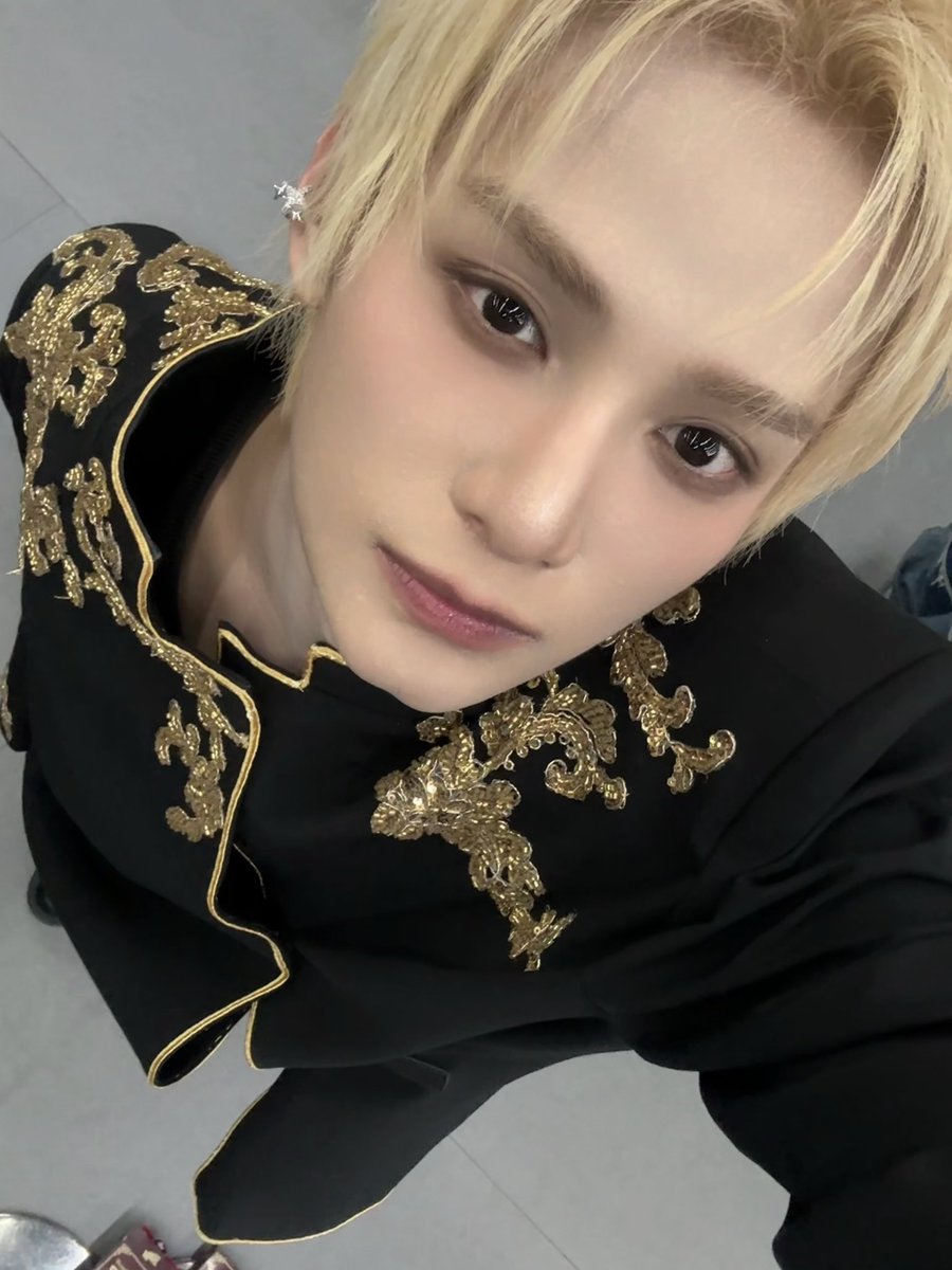 XODIAC_MEMBERS's tweet photo. [#자얀💛] 

어제는 드디어 우리 컴백 날이었어요!!
오랜만에 팬분들이랑 다시 만날 수 있어서 너무 행복했어요 🥹💛💖
우리 새 앨범 ‘ALIBI’ 많이 사랑해주시고 관심도 많이 주세요!! 🙏✨

#XODIAC #소디엑 #ZAYYAN #자얀 https://t.co/9BBjZsh8FL
