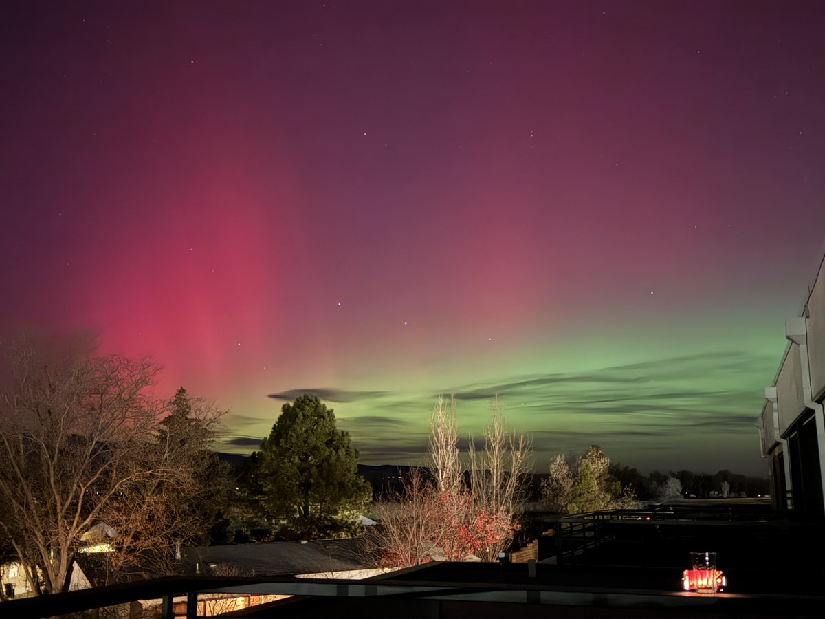 AllenKP's tweet photo. @BoulderCAST Wave clouds + aurora in Boulder near the airport! https://t.co/up8l8ljknC