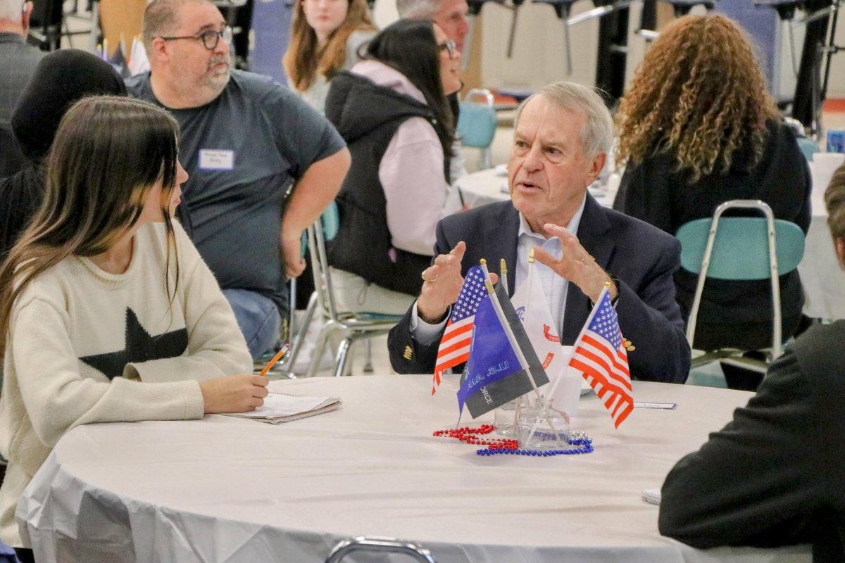 FPSDistrictWI's tweet image. FHS held a special Veterans Day Breakfast yesterday. Vets shared stories and visited with students. Thank you tall who have served. #BetterCommunity