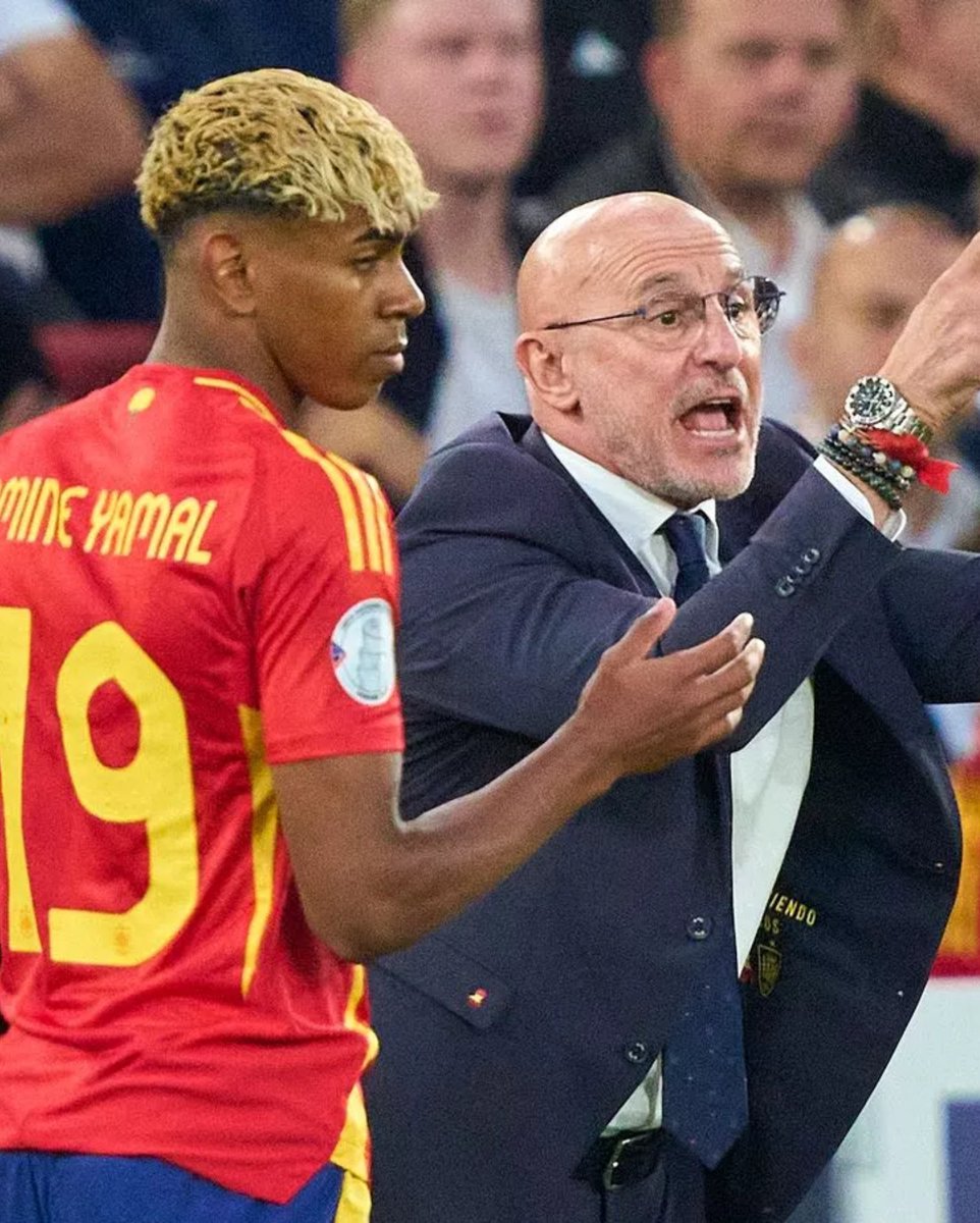 iSportsAPI's tweet image. Lamine Yamal has been released from the Spain squad after a groin procedure🇪🇸

Luis de la Fuente said he was surprised not to be informed earlier — another twist in the growing tension between Barcelona and the RFEF😬

#FIFAWorldCup #FIFAWCQ2026