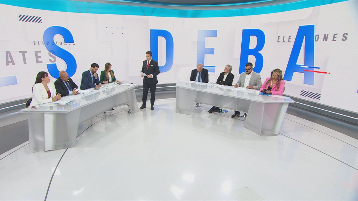 24HorasTVN's tweet photo. 🔵 #24debates
Circunscripción 6: Valparaíso
¿Cómo enfrentar la crisis de seguridad en la región?
EN VIVO 📷 https://t.co/NcXH1v0tLP https://t.co/iY4bX4NqHf