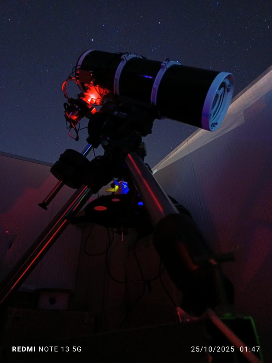 zwoastro's tweet image. The timeless beauty of Orion
Captured by Drago Salvatore from his self-built private observatory in Marzamemi, Sicily. 

Gear used:
🔭 SW 254/1000 F4
📸 ZWO ASI2600MC Pro

Orion is always worth revisiting — year after year. 💫

#Stargazing #ZWO #DeepSky #Astrophotography #zwoasi