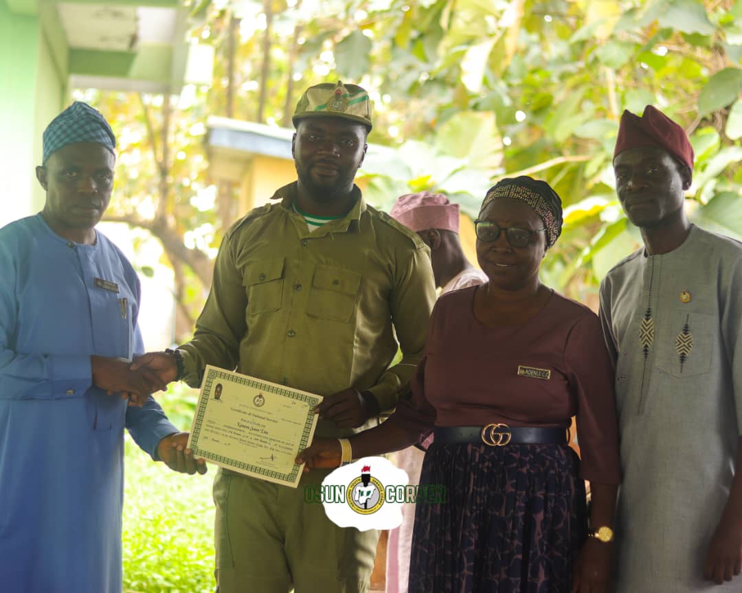 osunofficial's tweet image. NYSC Osun has certified 1,485 Corps Members of the 2024 Batch C Stream I after a successful one-year national service across the State. 32 got service extensions, while 29 were declared absconders. #NYSC #NYSCOsun #BatchCStreamI #PassingOut2025 #omoluabikopa #NationalService