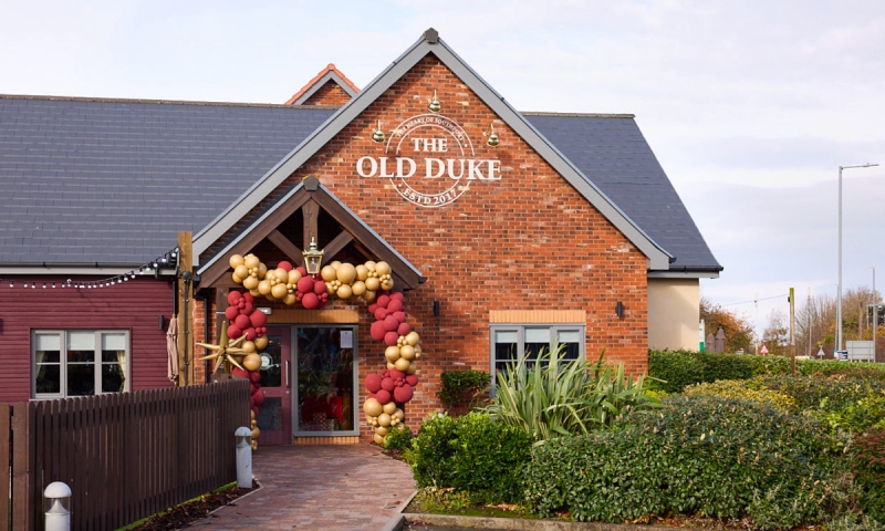 SouthportReport's tweet image. The Southport pub reopened on 5 November, with an exciting new look: THE Old Duke is now open, boasting an investment of £335,000 that has transformed the community pub to feature a host of exciting upgrades. dlvr.it/TPClkC