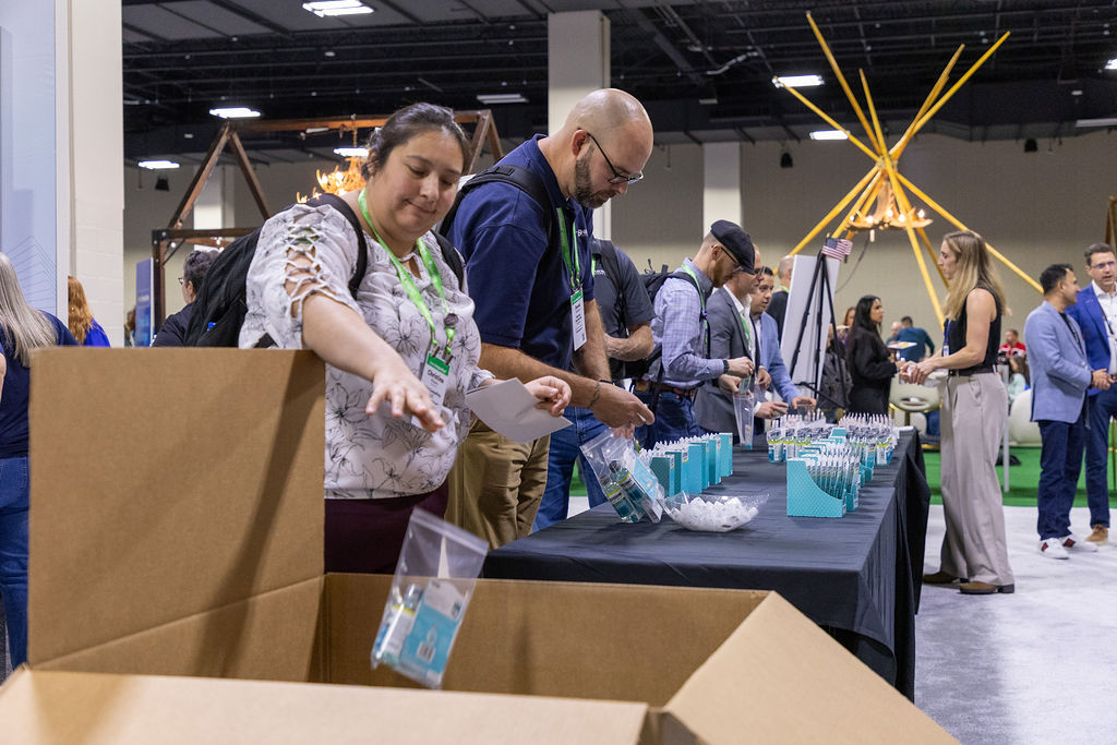 Deltek's tweet image. What a great evening at the #DeltekCares Reception! Our attendees came together to assemble care kits and write heartfelt letters in support of @OpGratitude and @FisherHouseFdtn.

Thank you to everyone who participated and helped us give back! 💙

#DeltekProjectCon