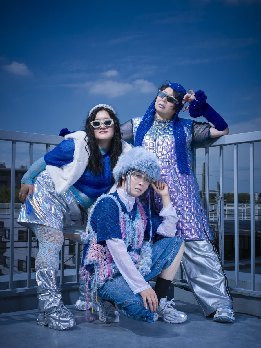 TOWER_Shibuya's tweet image. 【#MyM】
／
『WARAOZE』発売記念サイン会開催決定🙌
＼

Miyuki、Yoshiko、Mahiruの3人による音楽ユニットMyMの最新作『WARAOZE』の発売を記念して、サイン会の開催が決定！

📅2026年1月18日(日)13:00
📍B1F CUTUP STUDIO

タワーレコード渋谷店にて予約受付中！
🔗towershibuya.jp/2025/11/13/221…