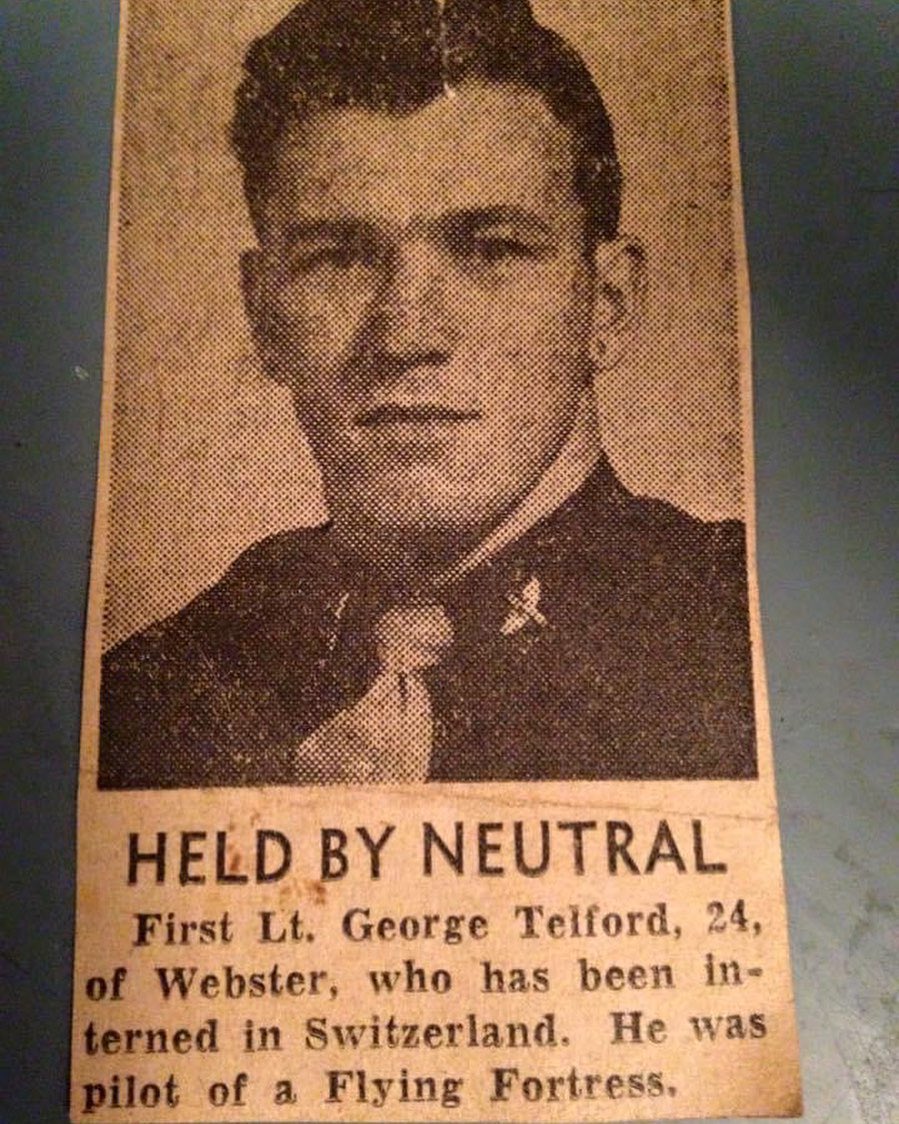 A chase through the streets.

Gunfire at the border.

A wounded pilot dragged through barbed wire to freedom.

And a narrow escape—hidden under a truckload of cabbage.

It sounds like Hollywood… but it happened in 1944.

🧵👇