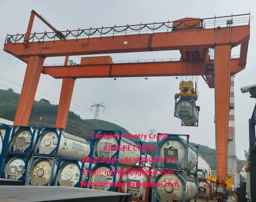Jinghe_crane's tweet image. Giants at work. Jinghe Container Gantry Cranes, ensuring smooth global trade 24/7. Powerful. Precise. Efficient.
#GantryCrane #PortTechnology #SupplyChain #Logistics
Website: xxjhglobal.com
