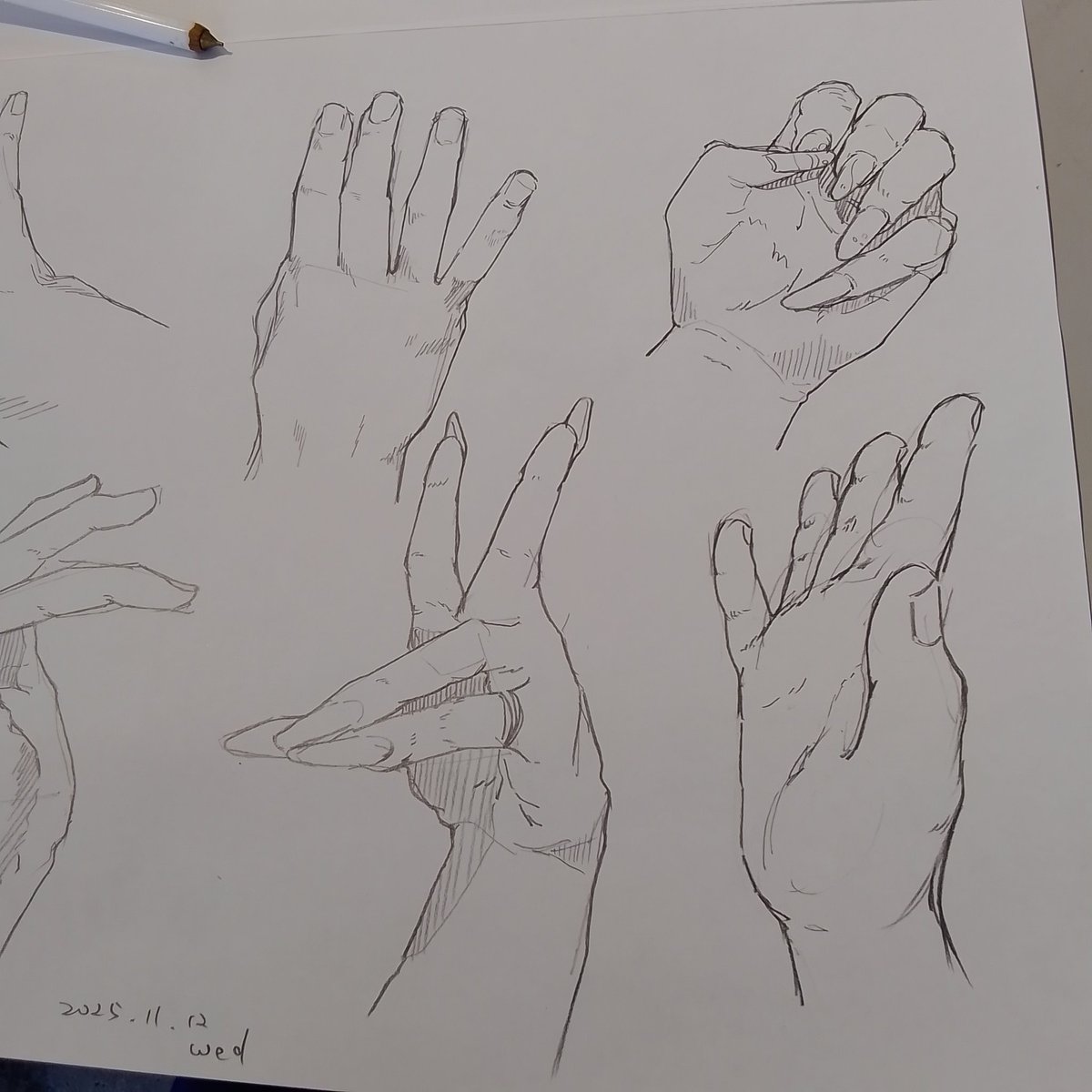 mitamenoamakuti's tweet image. 今日も手の練習。ポージングが良いので描いていて気持ちがいいです。

#下田スケッチ