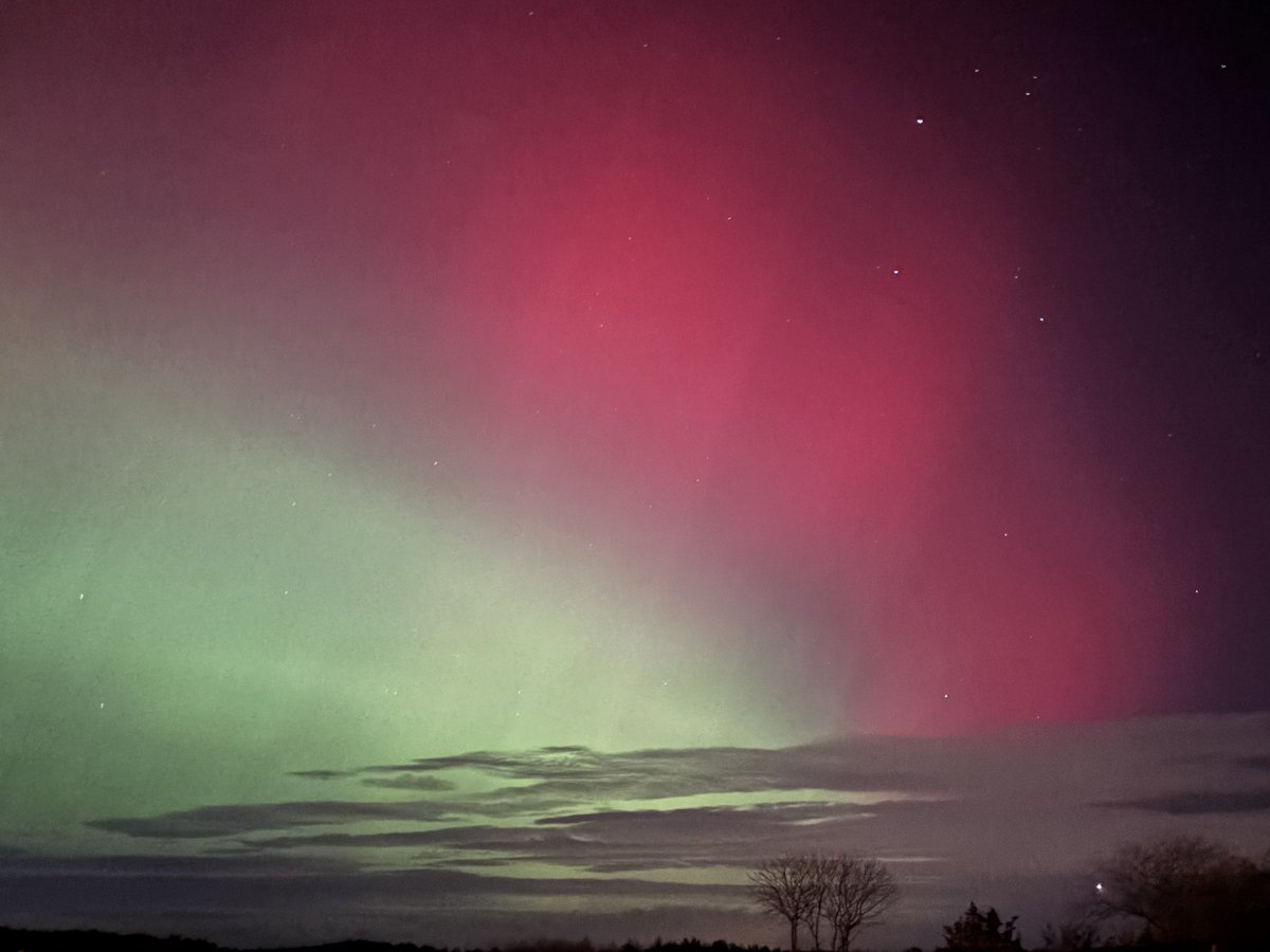 Certainly a Northern Lights night!! From Manchester, NH #Aurora #wmur #NorthernLights