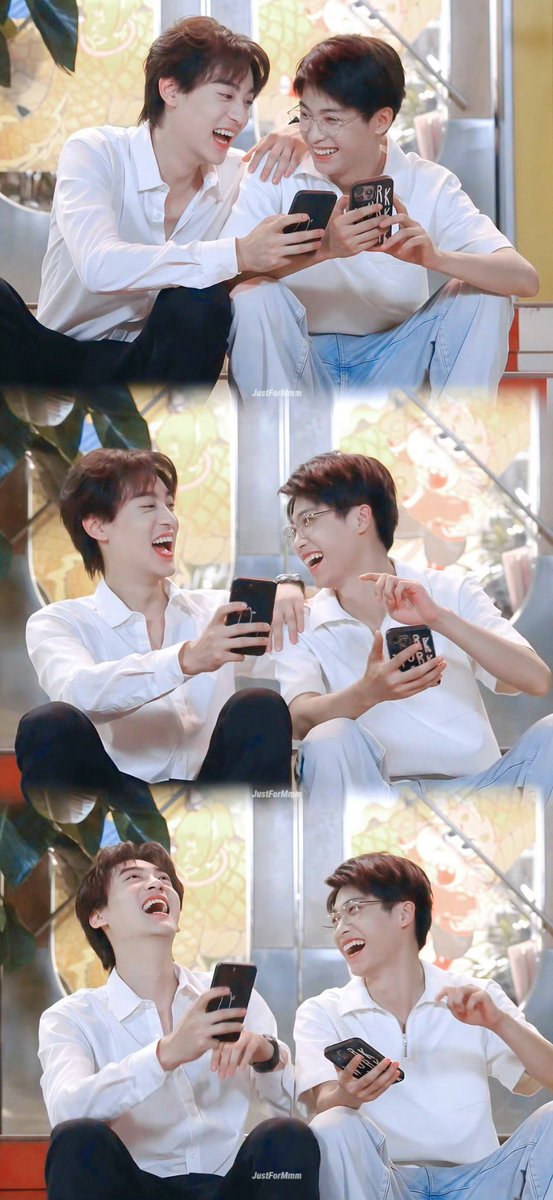 Bluestartlight's tweet photo. @Ayamkrispi12 This some of my favorites moment of Tian ziyu,I love to see them smile and laugh together freely like no one can bother them,and seeing them singing together gives me happiness in my life 🍋🐟 https://t.co/1mZu29looB