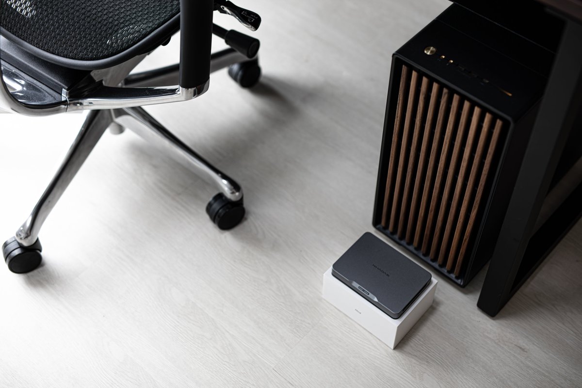 XxCode_BlackxX's tweet image. Khadas Mind 2 × シンプルデスク
ミニPCで見た目も良く、着脱式モジュールをセットすればスペックアップも可能🖥️✨
白デスクをコンパクトにセット出来ているのはこれのおかげです😊
#Khadas #minipc #ワークスタイル