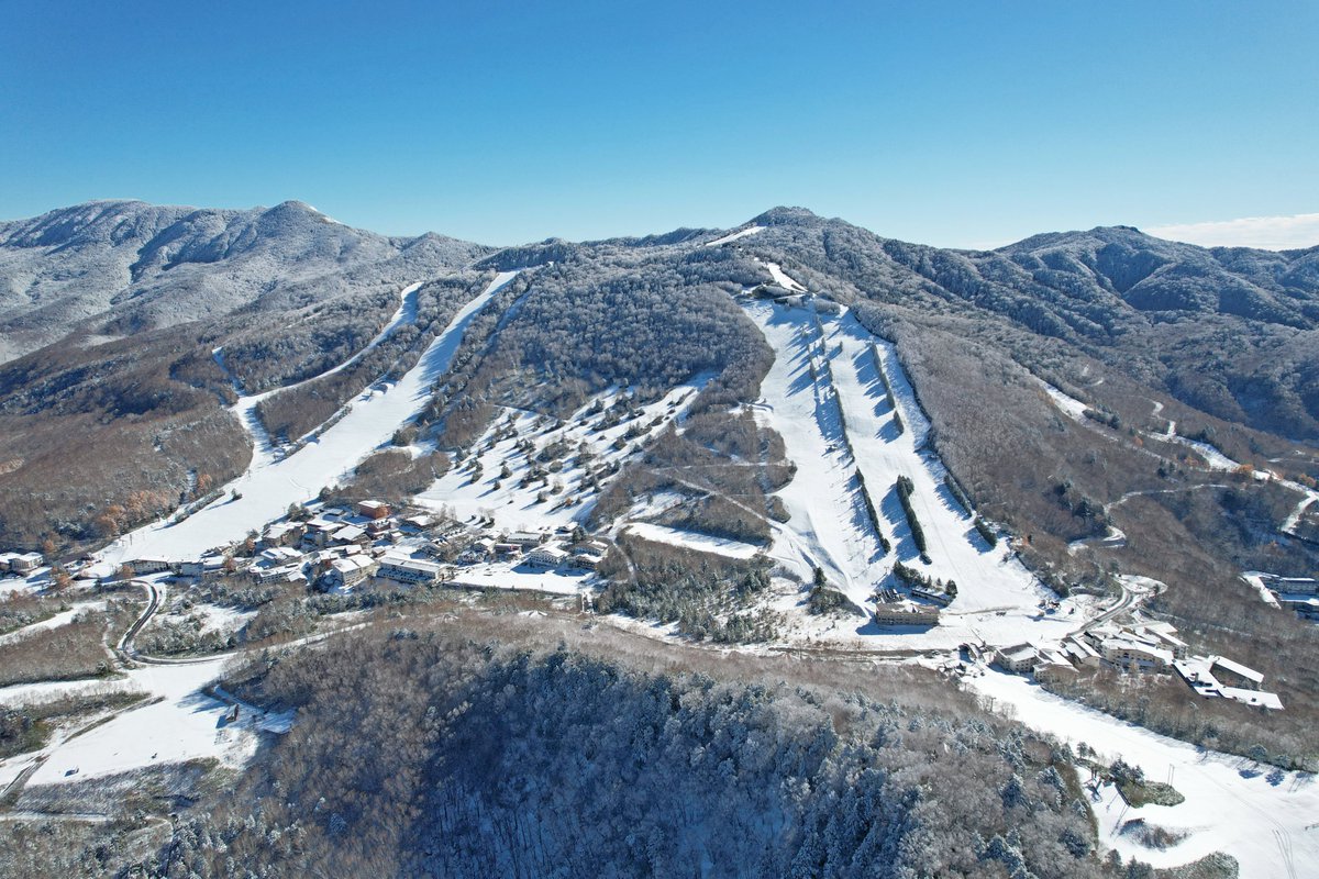 今朝の雪化粧した志賀高原を空から🐦 @DJIJAPAN #DjiAir2s #一の瀬 #高