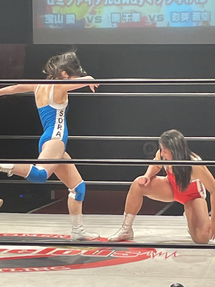 3way負けたくなかった！誰にも！！
すねを蹴散らして千華を落として｢きたー｣って思った瞬間に丸め込まれた…

もっともっとすね蹴りを磨いて自分の武器にします！
 #マーベラスプロレス