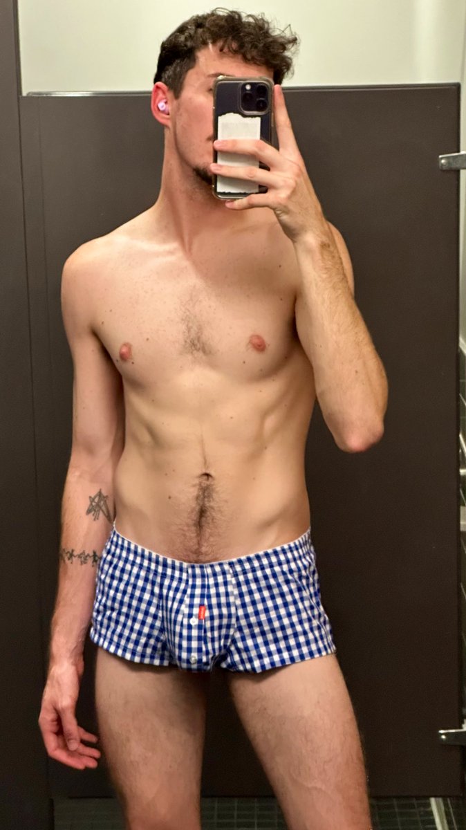 Psychology wasn’t enough so I added a Business major. The next three semesters are going to be … fun 😮‍💨