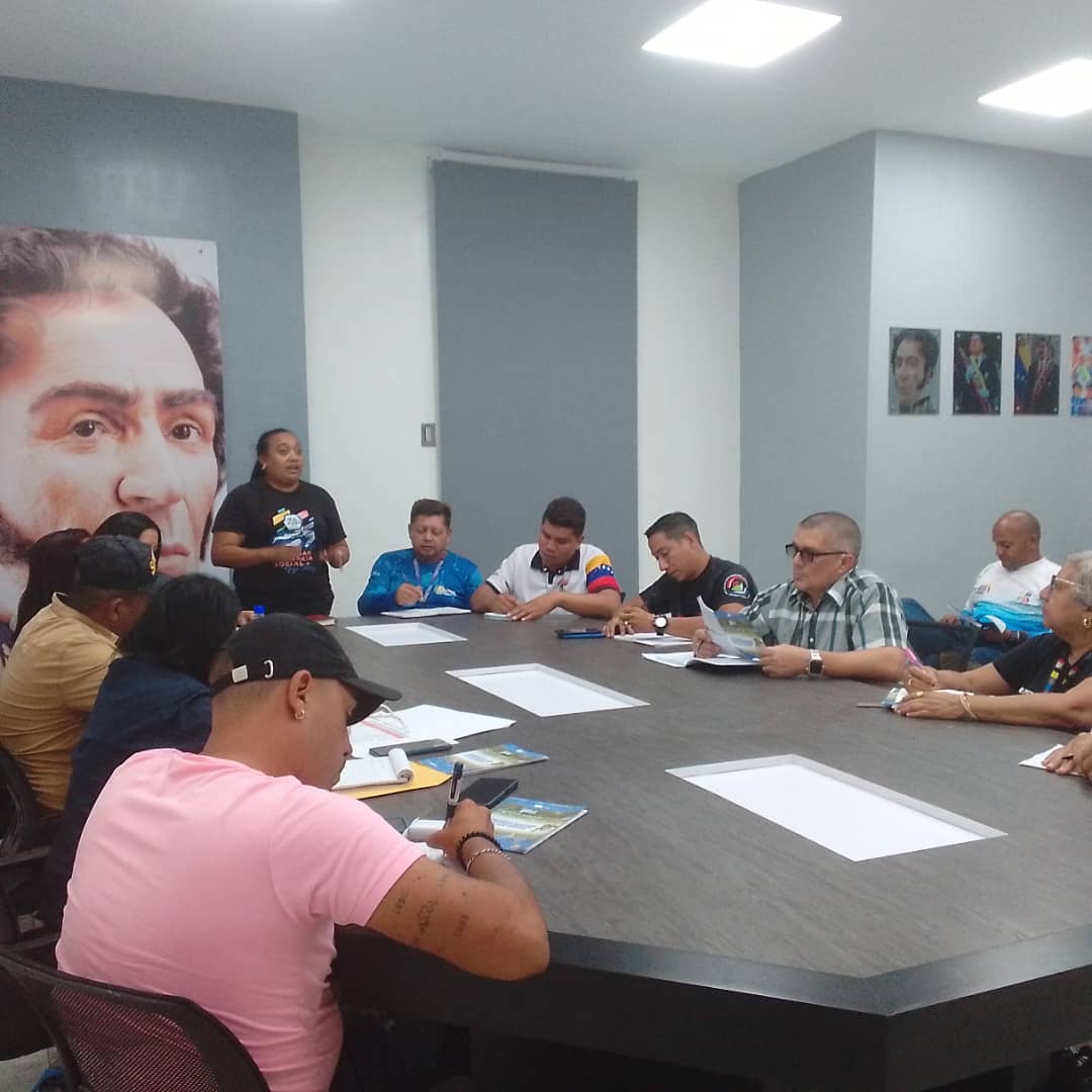 CubacooperaveG's tweet photo. En San Juan de Los Morros se efectúa reunión con los entes representantes de la Vicepresidencia Sectorial y del Sistema de misiones y grandes misiones abordando temas  de interés social relacionados con salud. 
#CubaPorLaVida 
#CubaCoopera
#CubaConVenezuela https://t.co/ftCCjtPsBj